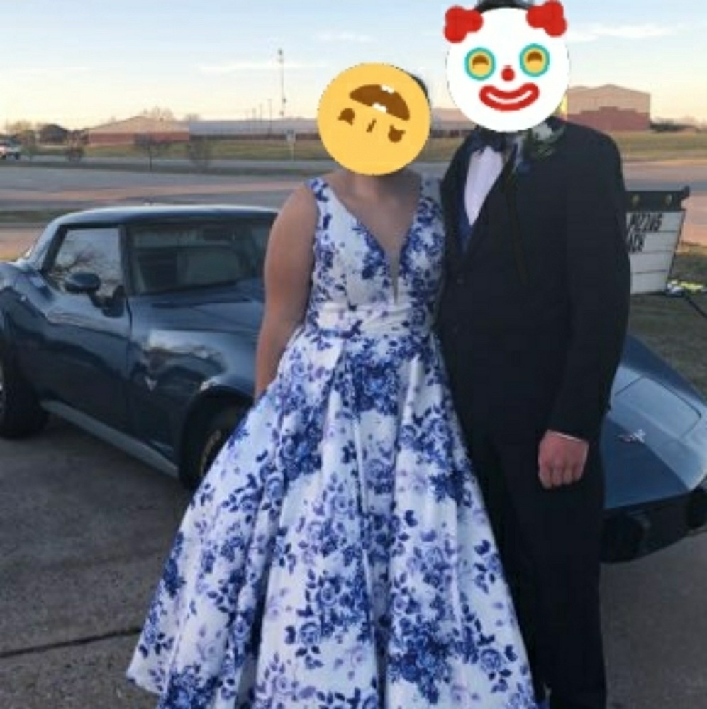 Jovanni prom dress